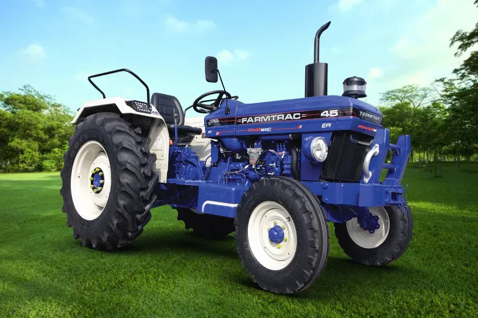 Farmtrac 45 Powermaxx Right Front Three Quarter